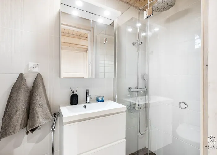 Bear Den By Hilla Levi